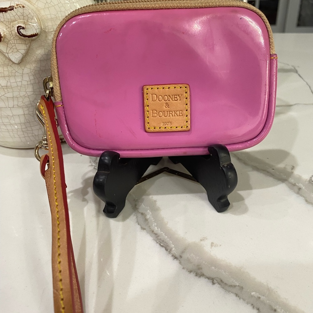 Vintage Dooney & Bourke coin bag size 5.5 w 4T